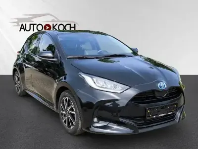 Gebraucht Toyota Yaris Hybrid Team 116 PS (85 kW) 2023 Schwarz Kleinwagen