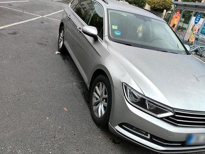 Gebraucht VW Passat 120 PS (88 kW) 2015 Kombi