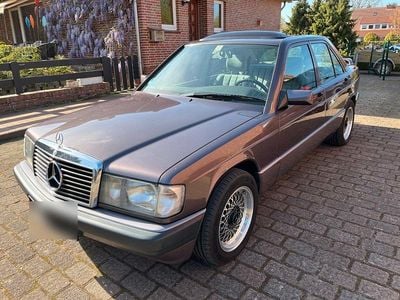 Second-hand Mercedes 190 122 CP (89 kW) 1993 Mov Berlinǎ