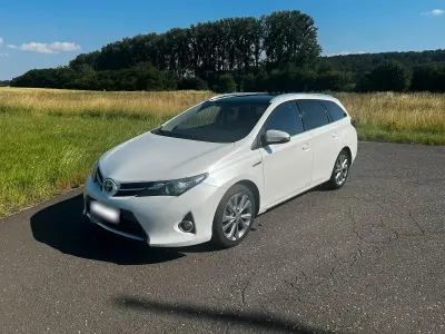 Gebraucht Toyota Auris Hybrid Sport 98 PS (72 kW) 2014 Weiß Kombi