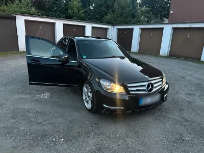 Gebraucht Mercedes C200 AMG 184 PS (135 kW) 2012 Schwarz Limousine