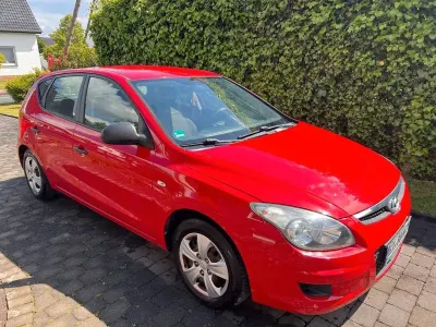 Używany Hyundai i30 Classic 109 KM (80 kW) 2009 Czerwony Kombi