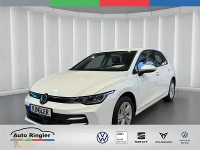 Ny VW Golf VIII Life 150 HK (110 kW) 2025 Hvid Sedan