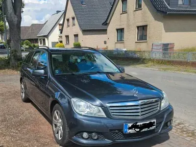 Gebraucht Mercedes C200 Avantgarde 136 PS (100 kW) 2012 Grau Limousine