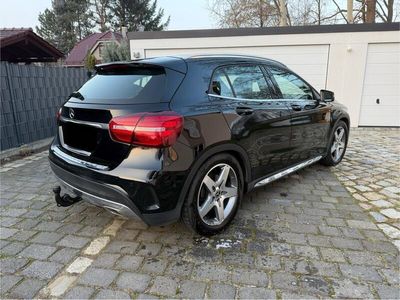 Mercedes GLA250