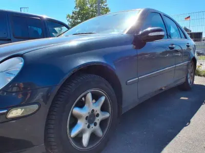 Używany Mercedes C280 Elegance 231 KM (169 kW) 2006 Czarny Sedan/Limuzyna