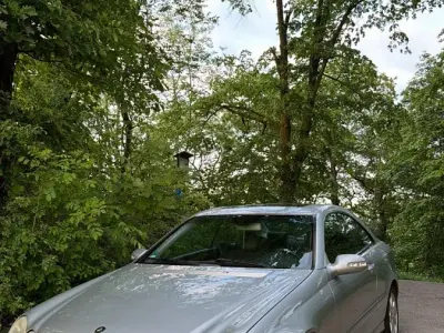 Gebraucht Mercedes CLK320 218 PS (160 kW) 2002 Silber Coupé