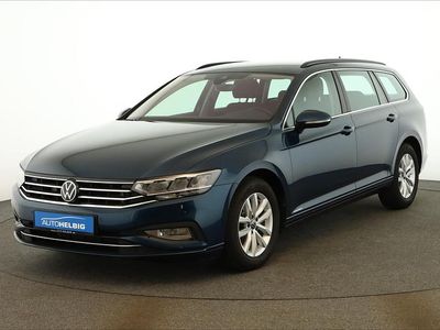 Aquamarinblau Gebraucht 2023 VW Passat Business Kombi | 19.880 € (Fairer Preis)