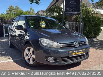 Gebraucht VW Golf VI Team 122 PS (89 kW) 2011 Blau Kleinwagen