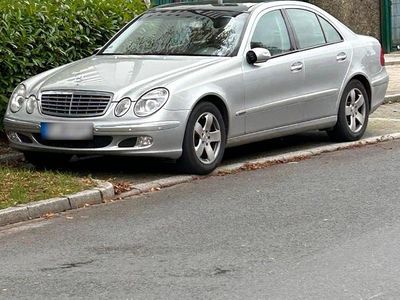 Gebraucht Mercedes 220 Elegance 150 PS (110 kW) 2002 Silber Limousine