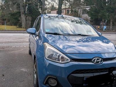 Gebraucht Hyundai i10 Style 87 PS (63 kW) 2016 Blau Kleinwagen