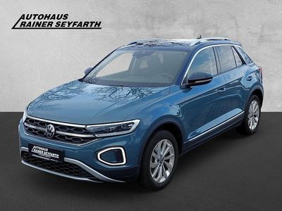 Second-hand VW T-Roc Style 110 CP (80 kW) 2023 Albastru SUV