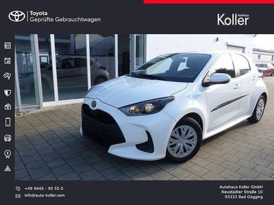Gebraucht Toyota Yaris Hybrid Business Edition 116 PS (85 kW) 2022 Grau Limousine