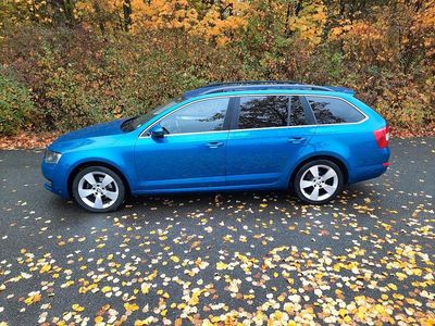 Blau Gebraucht 2014 Skoda Octavia Kombi | 9.499 € (Fairer Preis)