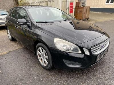 Gebraucht Volvo V60 Kinetic 114 PS (83 kW) 2012 Black solid (stone) / solid Kombi