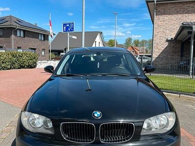 Usata BMW 116 122 CV (89 kW) 2009 Nero Utilitaria