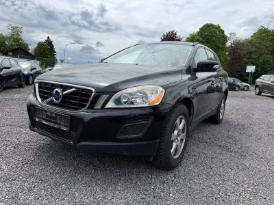 Używany Volvo XC60 Kinetic 163 KM (119 kW) 2012 Czarny SUV
