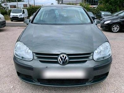 Usata VW Golf IV 102 CV (75 kW) 2005 Verde Berlina