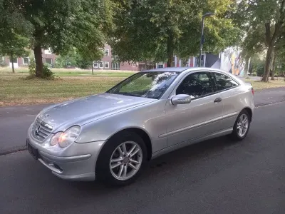 Gebraucht Mercedes CL200 163 PS (119 kW) 2002 Silber Coupé