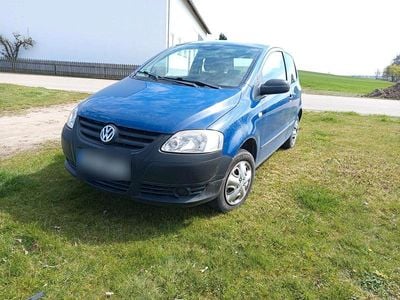 Gebraucht VW Fox 54 PS (39 kW) 2006 Blau Kleinwagen