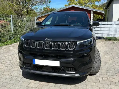 Gebraucht Jeep Compass 150 PS (110 kW) 2022 Schwarz SUV