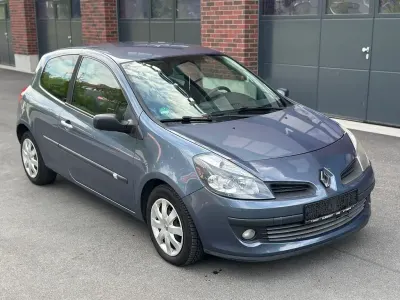 Gebraucht Renault Clio III Dynamique 88 PS (64 kW) 2006 Blau