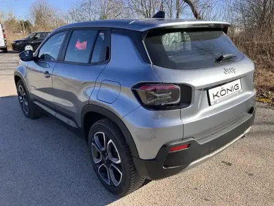Second-hand Jeep Avenger Altitude 101 CP (74 kW) 2023 Gri SUV