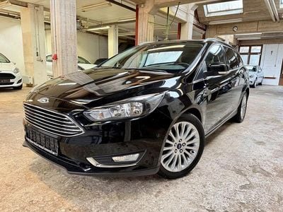 Gebraucht Ford Focus Titanium 125 PS (91 kW) 2016 Schwarz Kombi