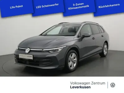 Usata VW Golf VIII Life 116 CV (85 kW) 2024 Grigio Station wagon