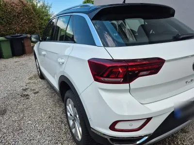 Second-hand VW T-Roc Style 110 CP (80 kW) 2023 Alb SUV