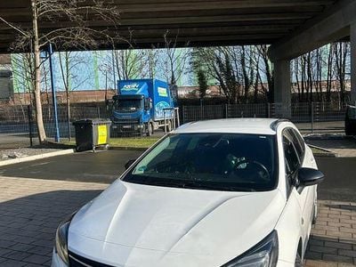 Weiß Gebraucht 2021 Opel Astra Business Edition Limousine | 7.200 €