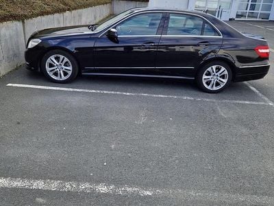 Gebraucht Mercedes E200 Avantgarde 136 PS (100 kW) 2012 Schwarz Limousine