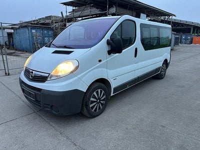 Weiß Gebraucht 2013 Opel Vivaro Van / Kleinbus | 8.800 € (Etwas zu teuer)