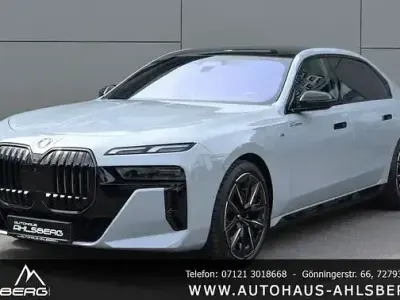 Gebraucht BMW 740 M Sport 286 PS (210 kW) 2024 Grau Limousine