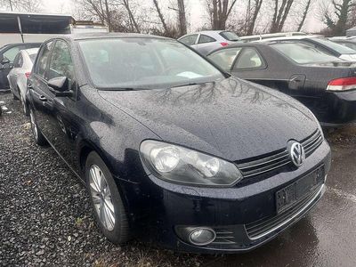 Gebraucht VW Golf VI Style 105 PS (77 kW) 2011 Moonlight blue perleffekt Kleinwagen