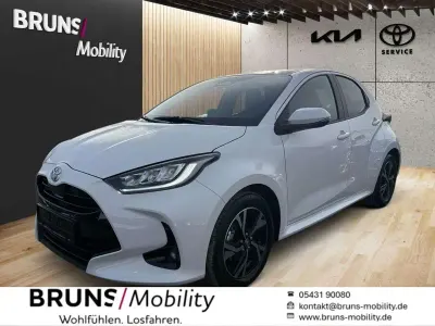 Gebraucht Toyota Yaris Hybrid Comfort 116 PS (85 kW) 2026 Weiß Limousine