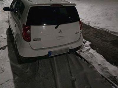 Gebraucht Mitsubishi Colt Edition 95 PS (69 kW) 2011 Weiß Kleinwagen