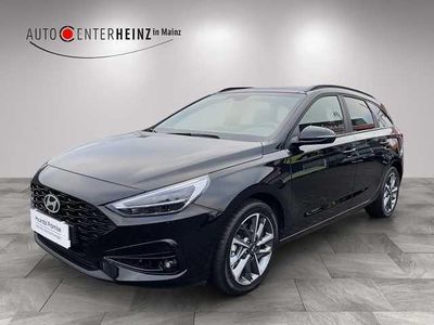 Gebraucht Hyundai i30 Advantage 140 PS (102 kW) 2024 Abyss black / mic Kombi