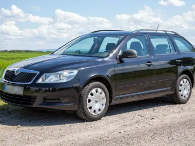 Gebraucht Skoda Octavia Ambition 122 PS (89 kW) 2012 Schwarz Kombi
