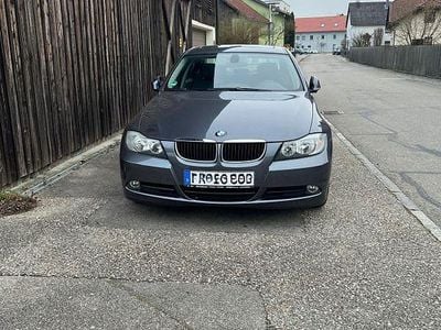 Gebraucht BMW 320 150 PS (110 kW) 2006 Grau Limousine