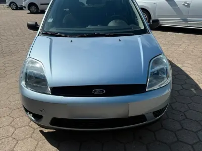 Gebraucht Ford Fiesta 60 PS (44 kW) 2005 Blau Kleinwagen