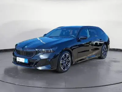 Gebraucht BMW 520 M Sport 197 PS (144 kW) 2025 Schwarz Kombi