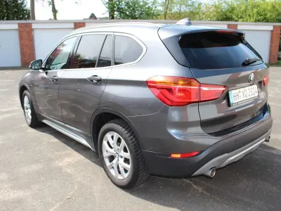 Gebraucht BMW X1 Sport Line 150 PS (110 kW) 2018 Grau SUV