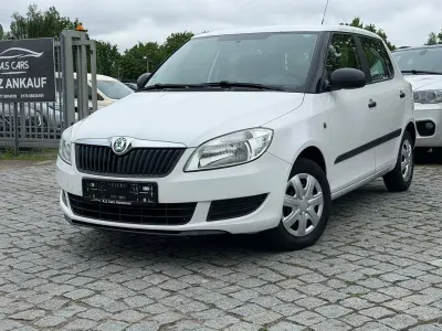 Gebraucht Skoda Fabia Cool Edition 86 PS (63 kW) 2012 Weiß Limousine