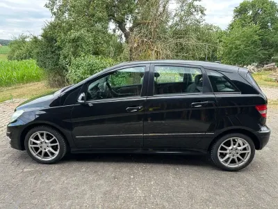 Gebraucht Mercedes B170 116 PS (85 kW) 2008 Schwarz Van / Kleinbus
