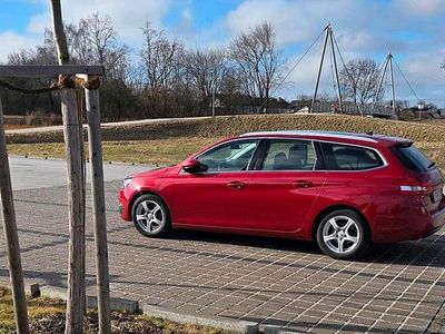 Gebraucht Peugeot 308 SW 131 PS (96 kW) 2015 Rot Kombi