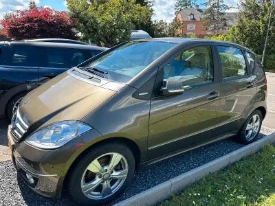 Gebraucht Mercedes A200 136 PS (100 kW) 2010 Gold Kleinwagen