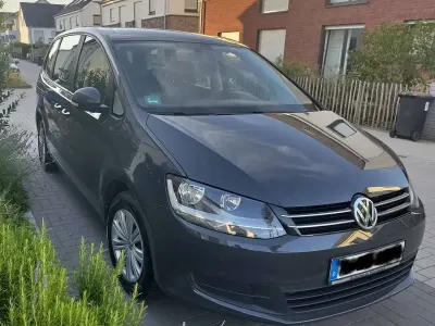 Gebraucht VW Sharan Trendline 150 PS (110 kW) 2017 Schwarz Van / Kleinbus