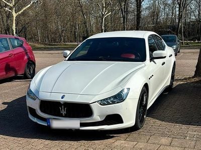 Gebraucht Maserati Ghibli 330 PS (242 kW) 2015 Weiß Limousine