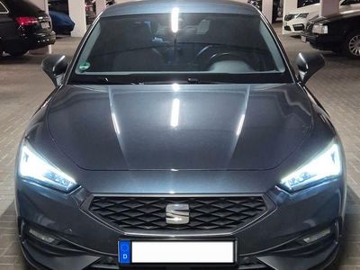 Grau Gebraucht 2020 Seat Leon FR Limousine | 21.499 € (Fairer Preis)